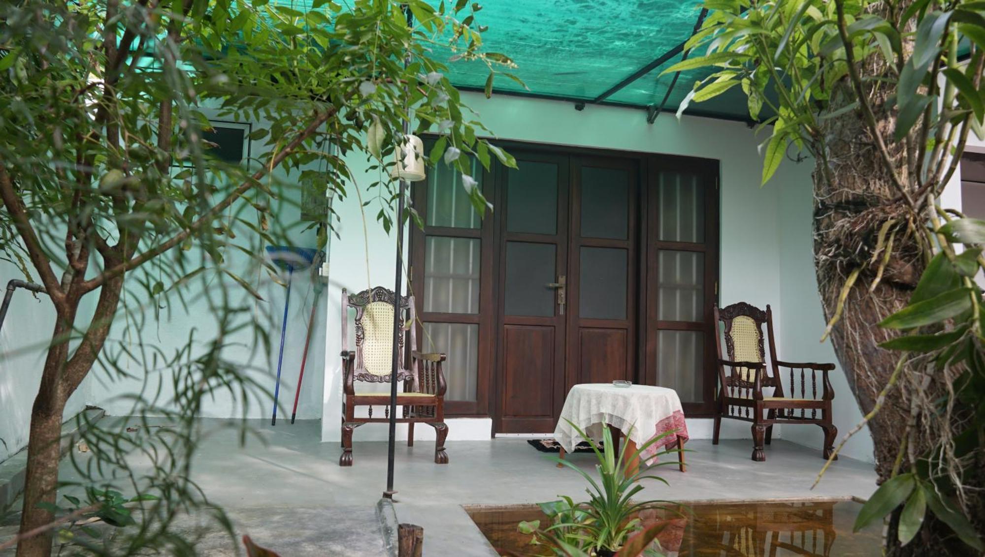 Bino Guest House Mirissa Exterior photo