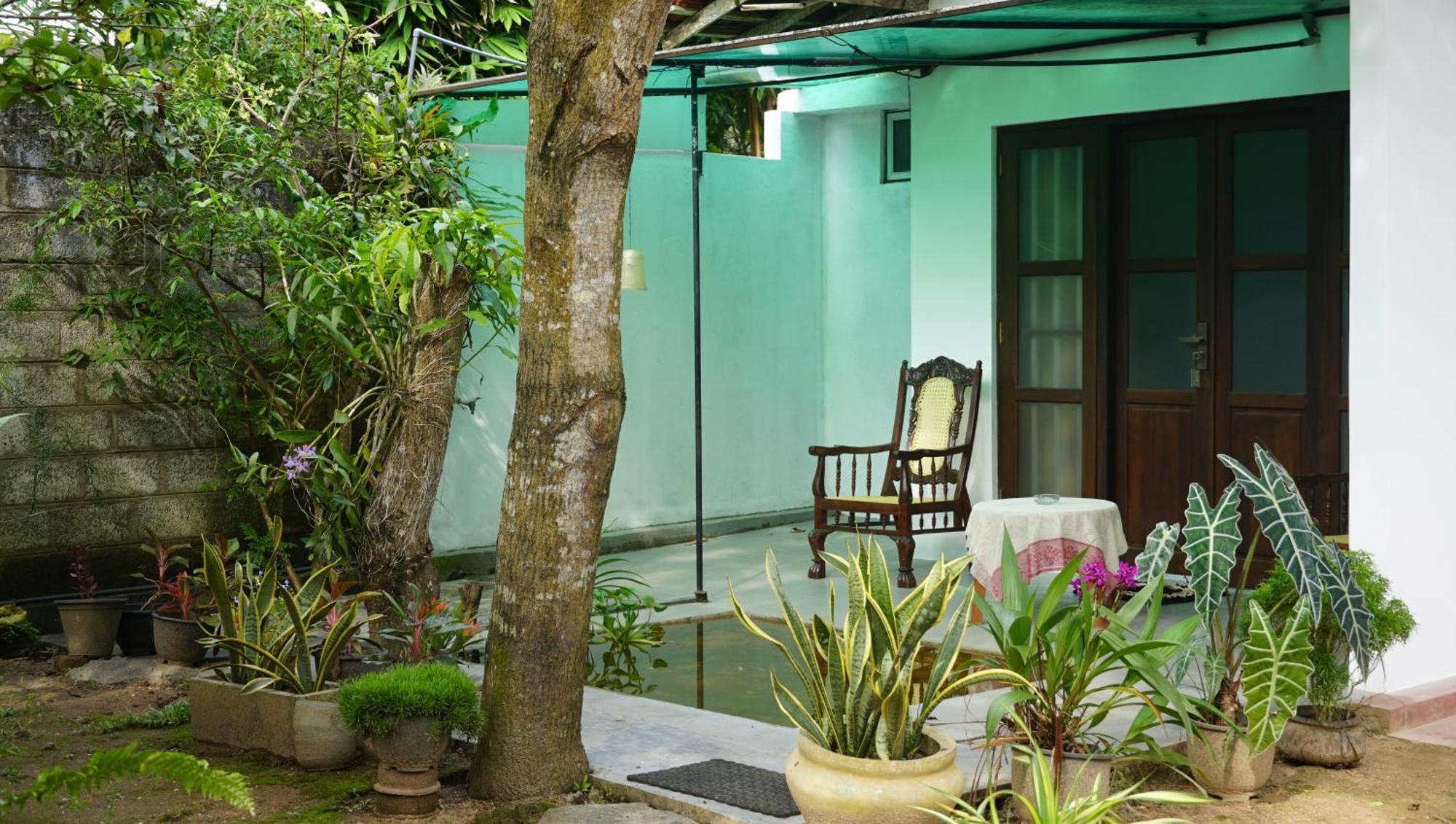 Bino Guest House Mirissa Exterior photo