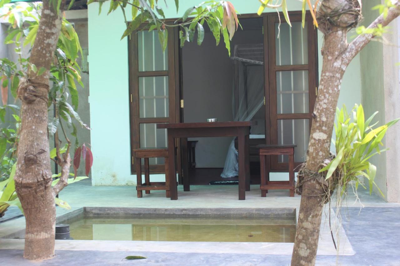 Bino Guest House Mirissa Exterior photo